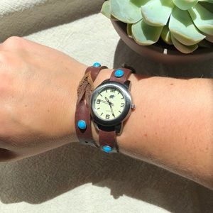 🍋 3/$25 🐘Vintage elephant wrap watch 🐘